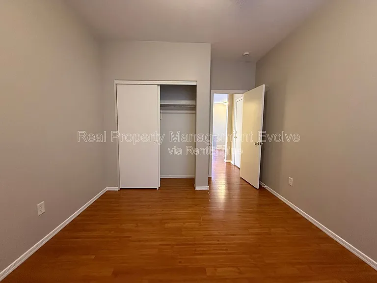 8720 E Knowles Ave — Photo 19