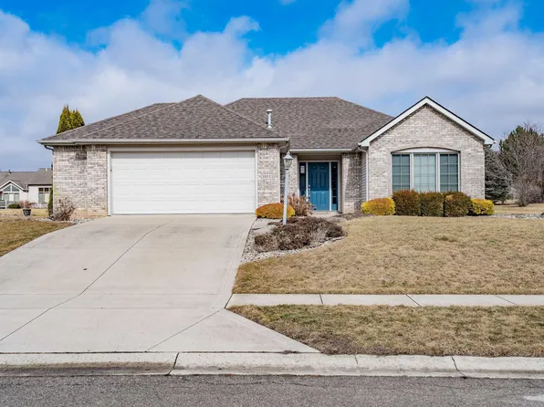 10111 Buttonwood Pass, Leo, IN 46765