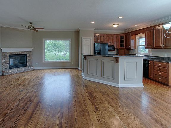 5th image of 233 Osprey Cir