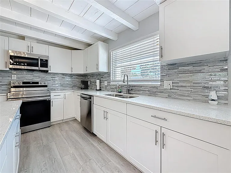 1408 Rogers St — Photo 12
