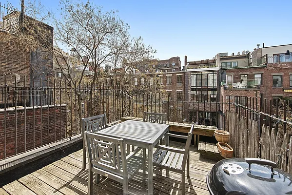 Rented by Nest Seekers International | media 22