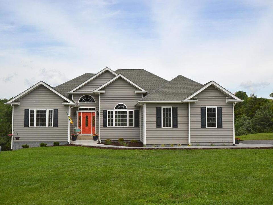 1st image of 70 Carolyn Way