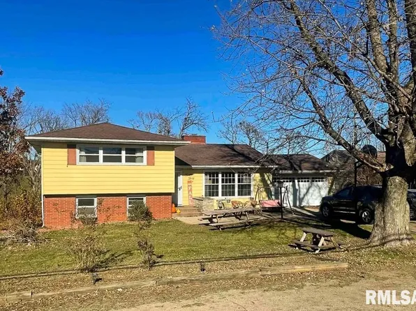 1436 Main Ave, Clinton, IA 52732