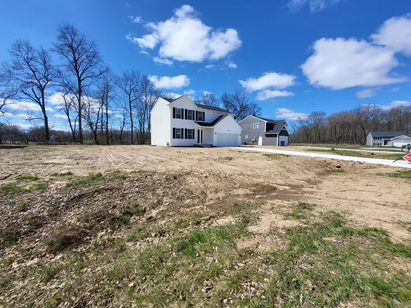 17863 Bluff Dr, Three Rivers, MI 49093