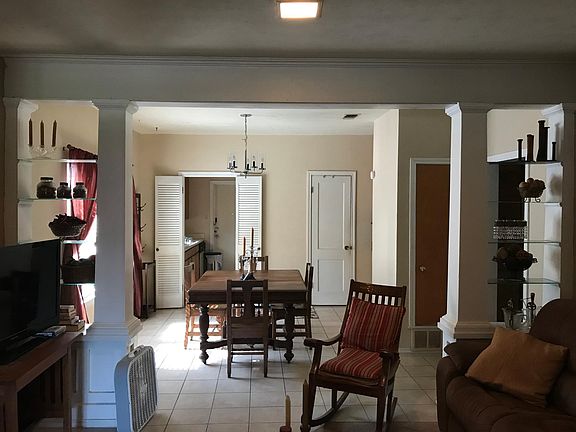 5th image of 3832 Clarke Ave #1