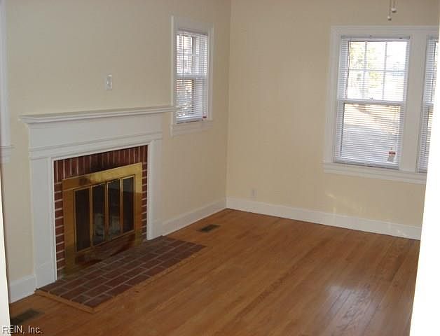 2nd image of 82 Brennhaven Dr