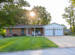 6915 Shady Lawn Dr, Saint Louis, MO 63129