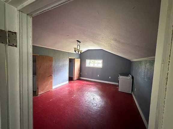 5th image of 906 8th Ave