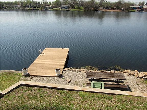 3rd image of 15450 Lake Rd #10