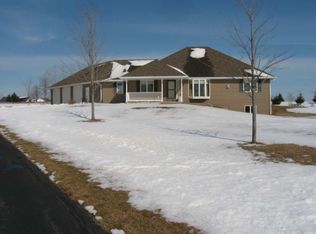 2117 Deer Haven Ct, Greenleaf, WI 54126