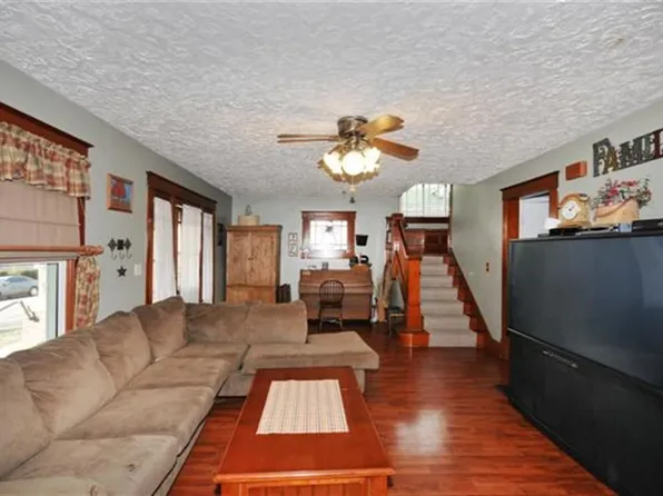 617 S Poplar St, Seymour, IN 47274
