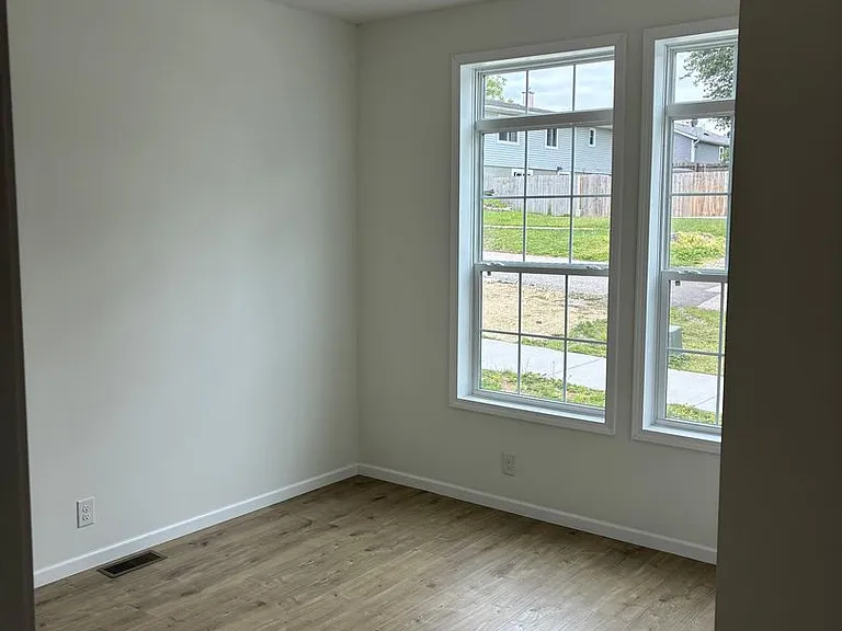 2517 S Banta Ave — Photo 26