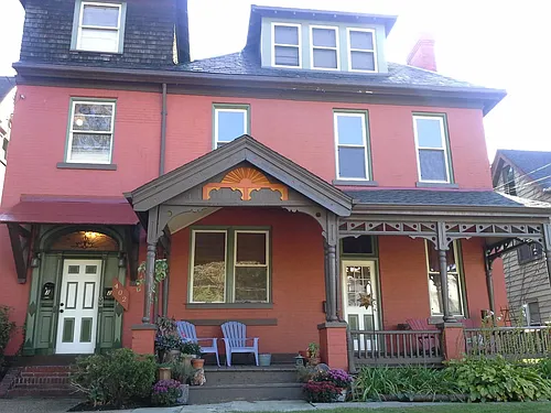 402 Hay St #2 Photo 1