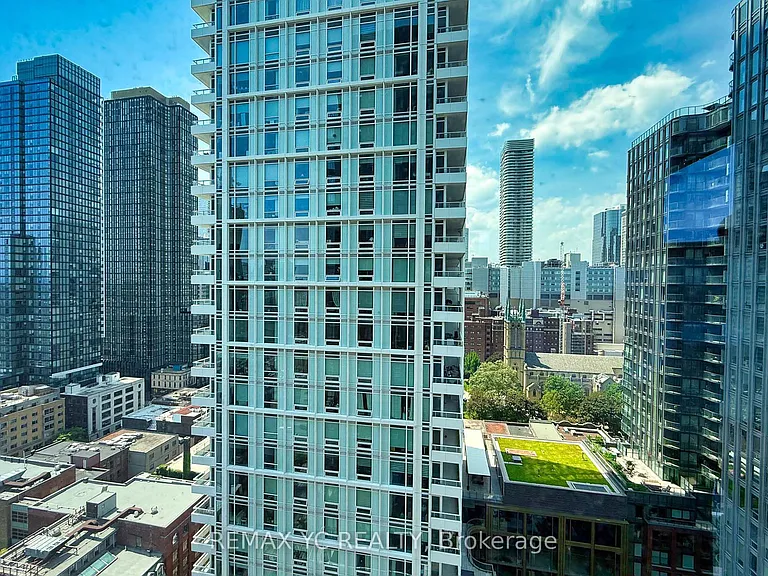100 Queen St E #2515 — Photo 22