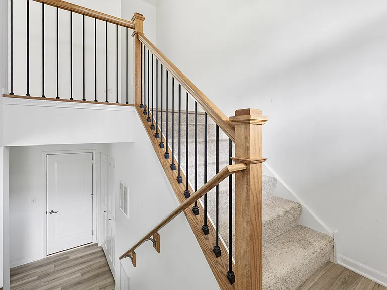 553 Wolverine Dr — Photo 19