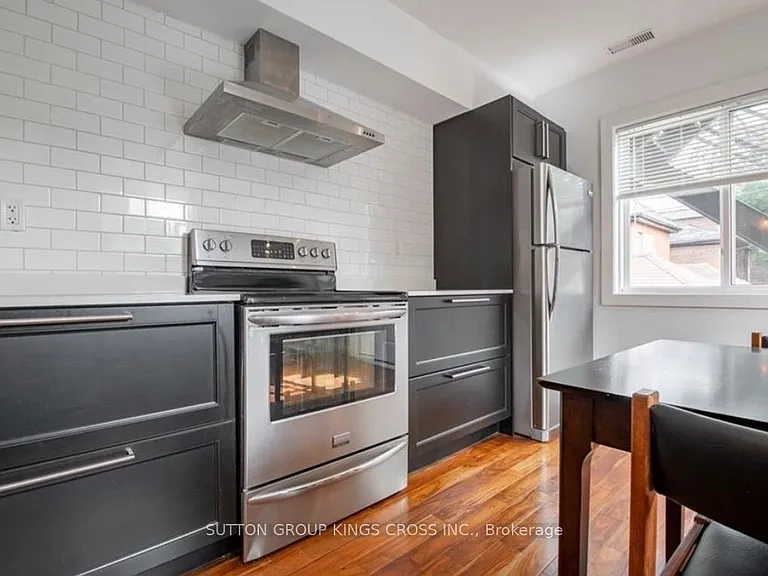179 John St S #UPPER — Photo 6