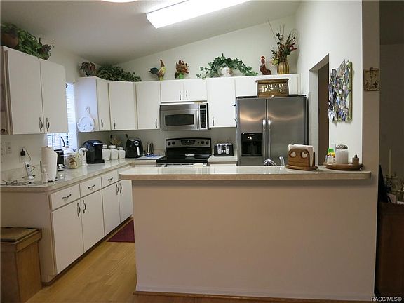 4th image of 7050 N Santos Dr