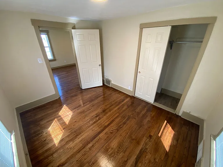 3674 Bedford Ave — Photo 8
