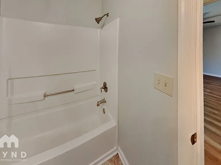 8224 Wynewood Ct — Photo 16
