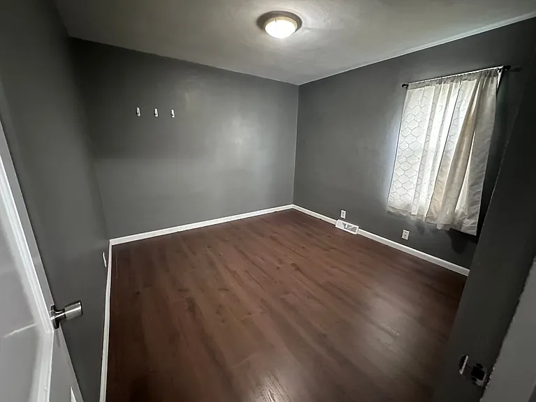 2415 Jerden Ave — Photo 15