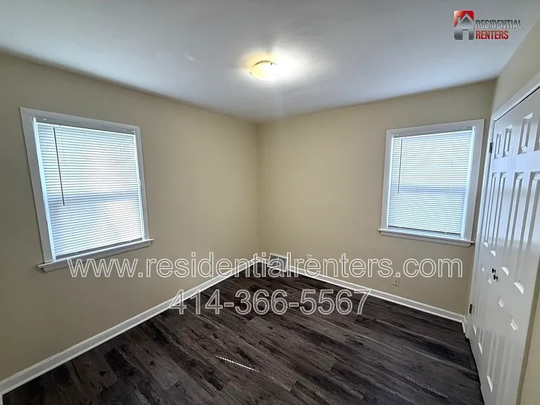 4703 N 45th St — Photo 8