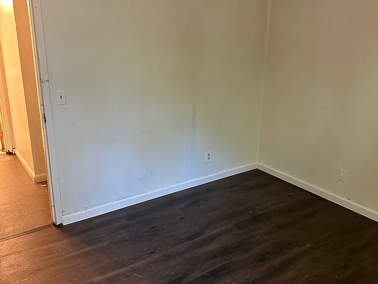 255 Crandall St #B — Photo 6