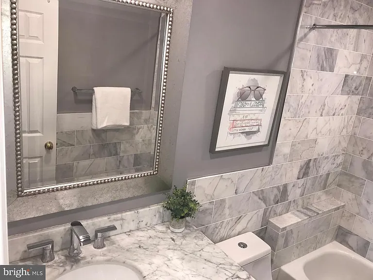5918 Barbados Pl #202 — Photo 21