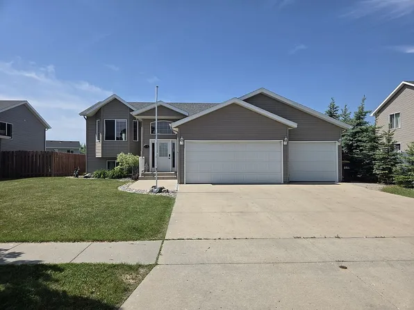 1159 39 1/2 Ave W, West Fargo, ND 58078