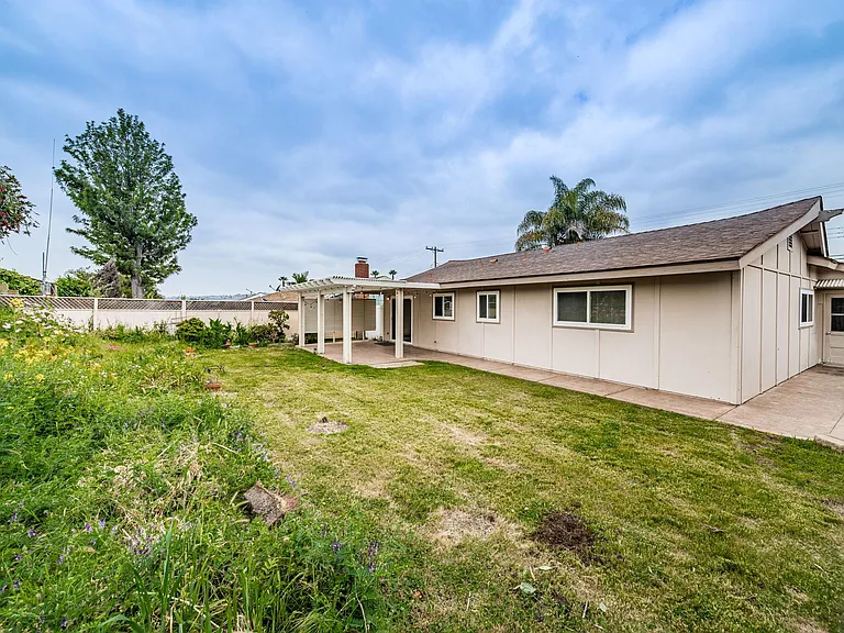 3747 Millikin Ave — Photo 34