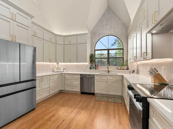 27 Trophy Ridge, San Antonio, TX 78258