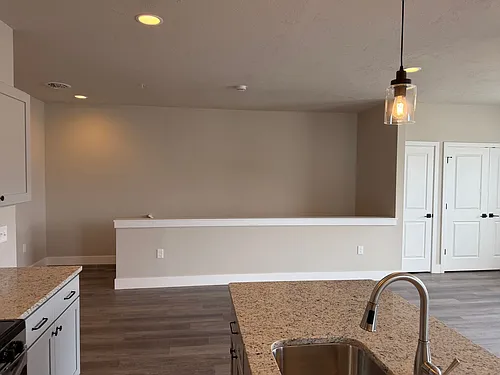 Floor plan 208