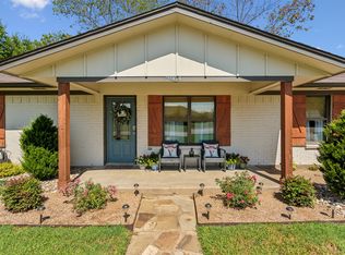 2904 S Garland St, Decatur, TX 76234