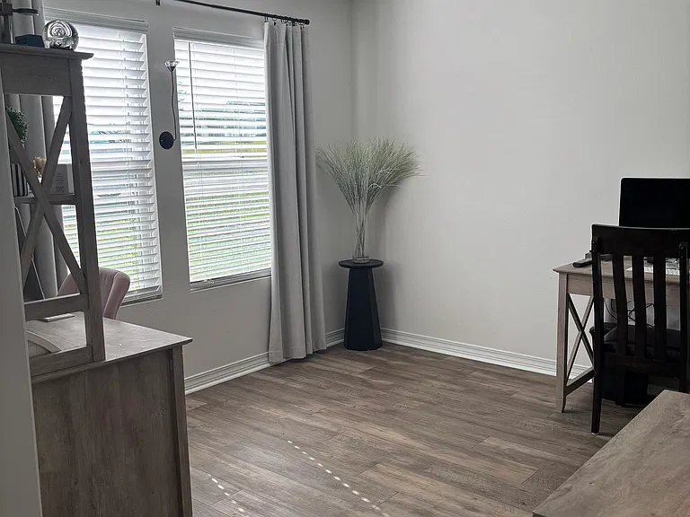 4884 Kensington Ln — Photo 6
