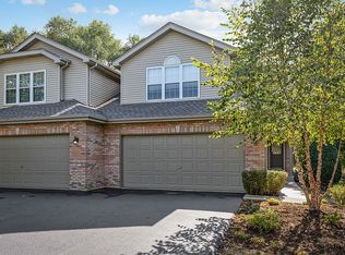 849 Rosebud Ct, Roselle, IL