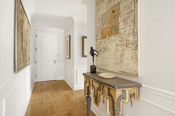 Sold by Compass | media 19