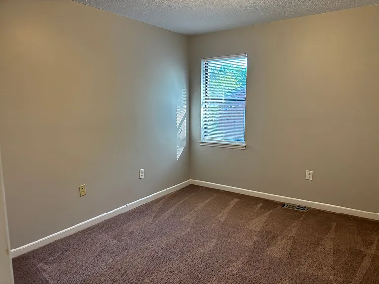 3631 Driftwood Dr — Photo 12