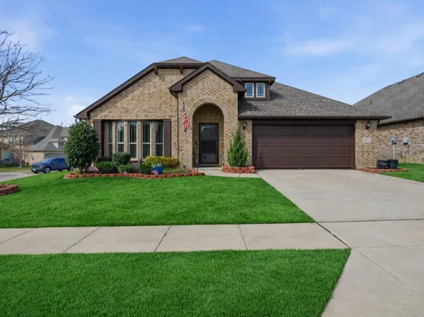 404 Moss Cove Dr, Aubrey, TX 76227