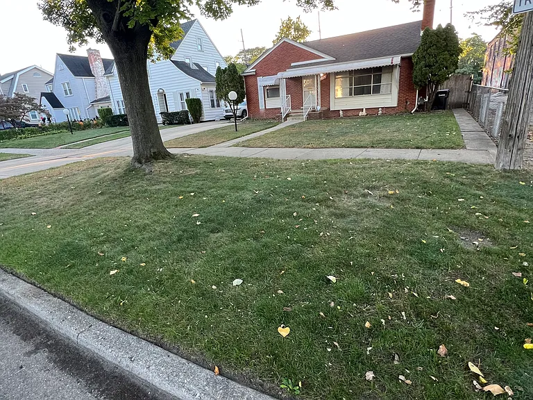 16927 Inverness St — Photo 4