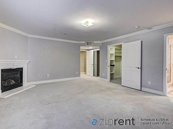 3rd image of 10417 Louisiana Ave APT 104