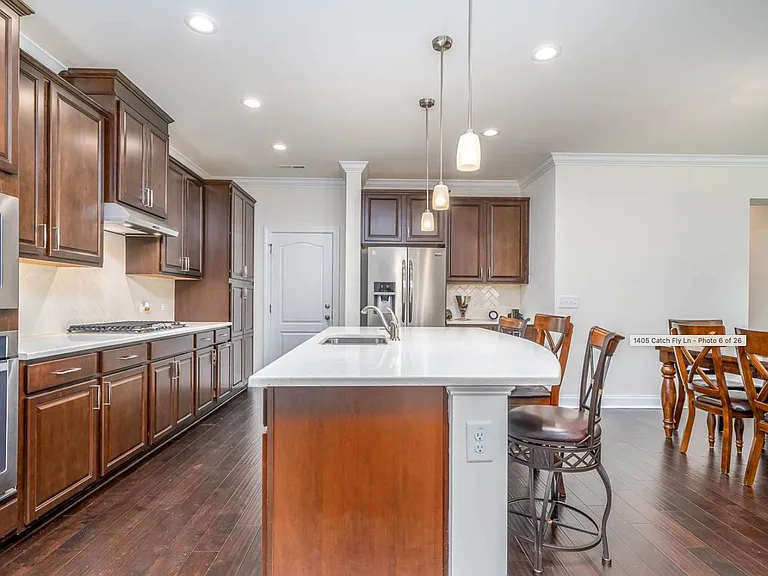 1405 Catch Fly Ln — Photo 6