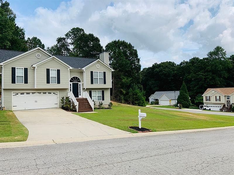 1st image of 3652 Misty Oak Dr