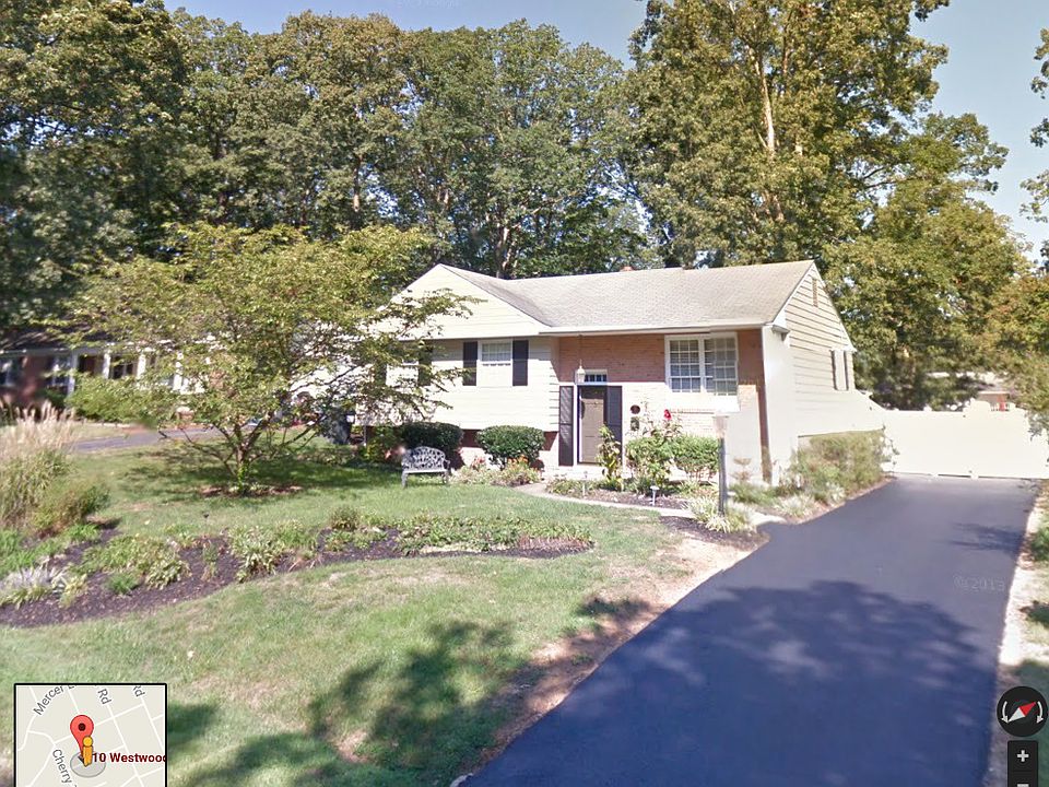 1st image of 10 Westwood Dr