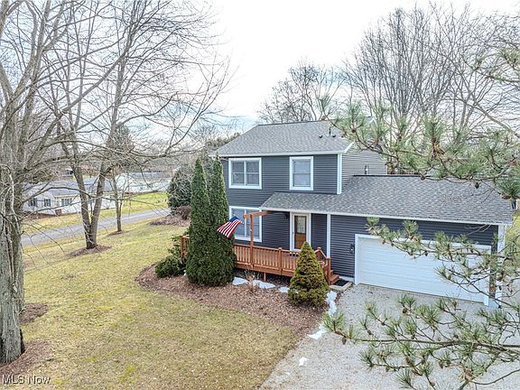 2nd image of 962 Buena Vista Dr