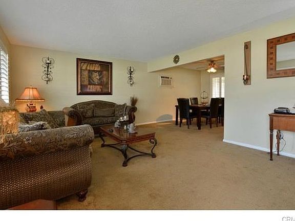 5th image of 206 Montana St