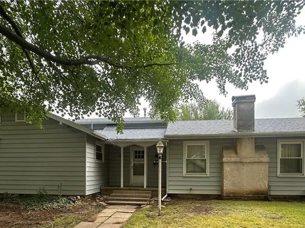 207 N Elm St, Coffeyville, KS 67337