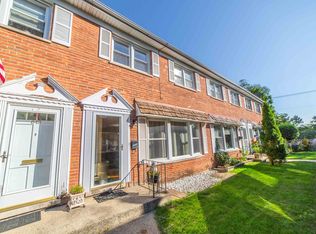 642 N Northwest Hwy APT C, Park Ridge, IL 60068