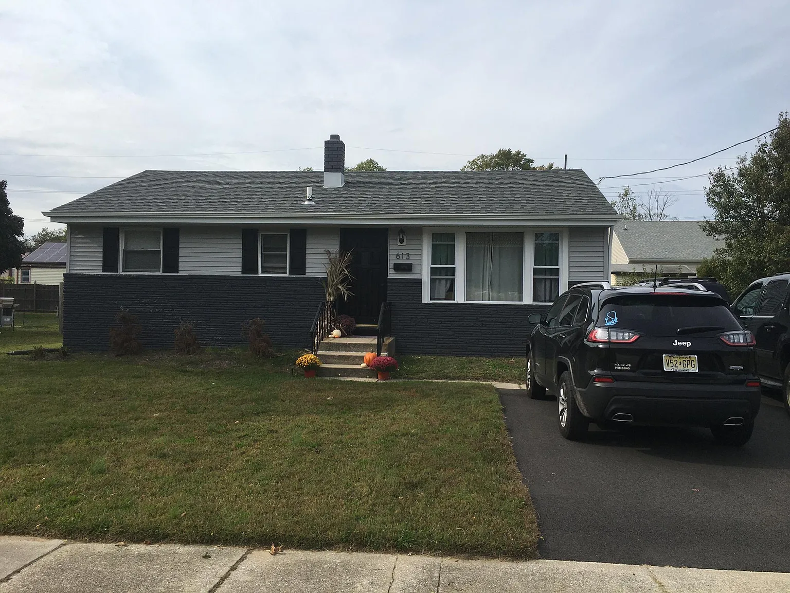 613 Morris Ave — Photo 2