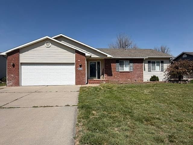 1st image of 302 E 37th Ave
