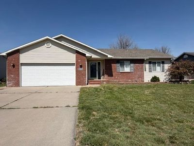 302 E 37th Ave, Hutchinson, KS, 67502
