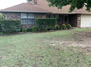 2000 Stratford Ct, Ardmore, OK 73401